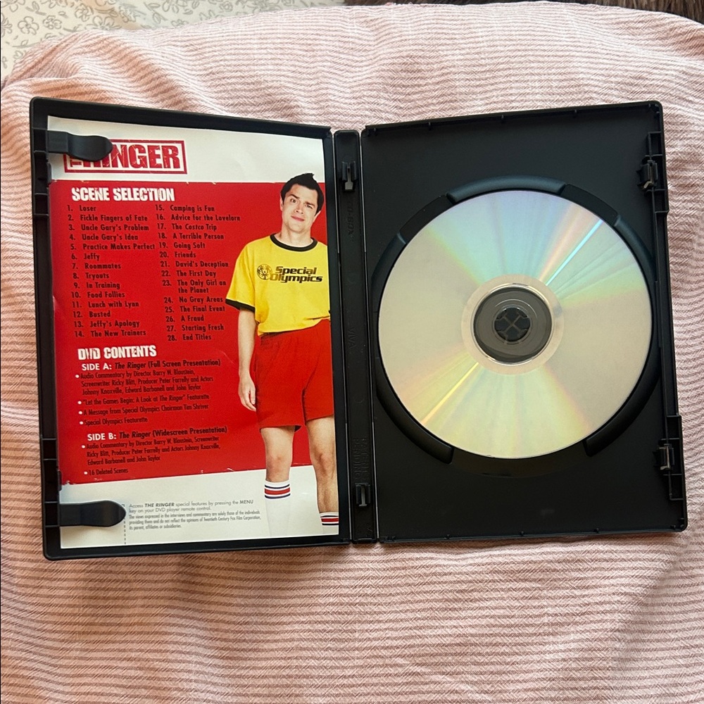 The Ringer DVD - Picture 3 of 3